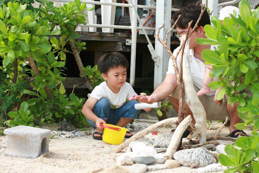 Hotel & Restaurant On The Beach Lue Motobu Esterno foto