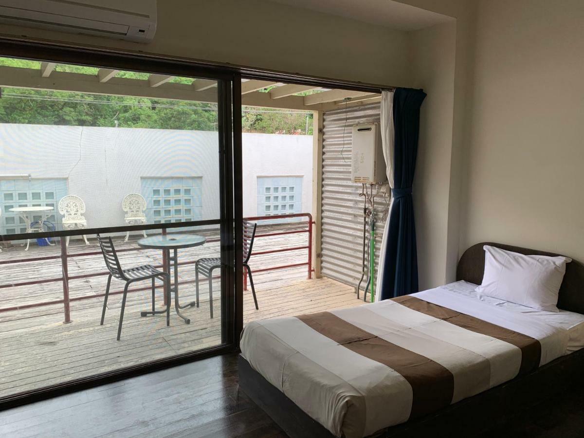 Hotel & Restaurant On The Beach Lue Motobu Esterno foto