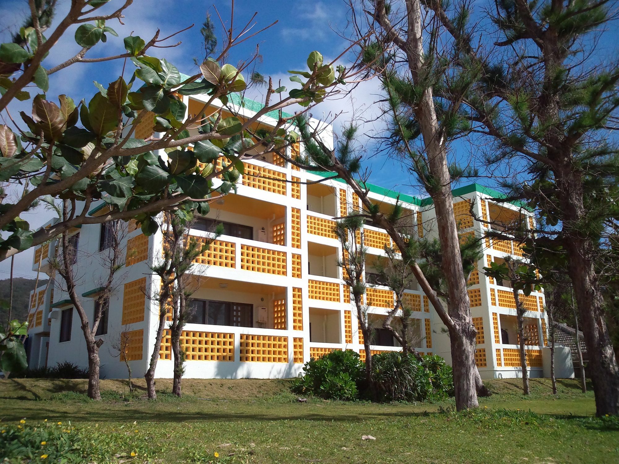 Hotel & Restaurant On The Beach Lue Motobu Esterno foto